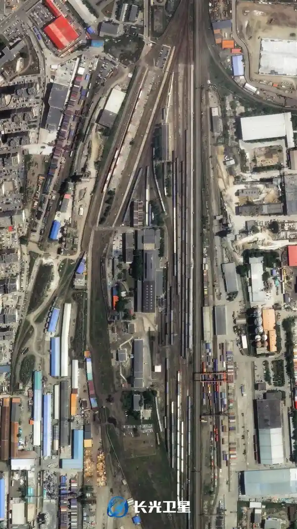 乌兰巴托奇观:卫星俯瞰下的城市割裂之谜