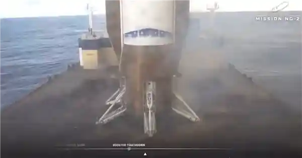 蓝色起源首回收成功，贝索斯紧追马斯克脚步