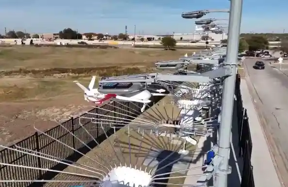 无人机送货试点引争议:空域将超载,安全谁来保障?