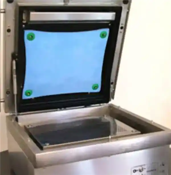 英国立法沸水禁令引爆餐饮风暴：活煮龙虾螃蟹成违法操作，人道击晕成本飙升引全民热议