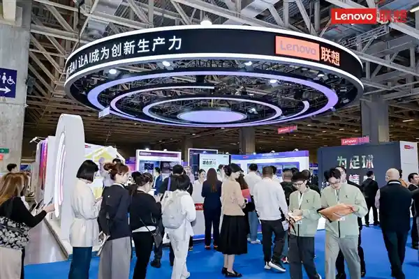 联想混合智能体矩阵引爆AIE 2025首秀：AI不再只是工具，而是会思考、能协同、可进化的创新生产力引擎