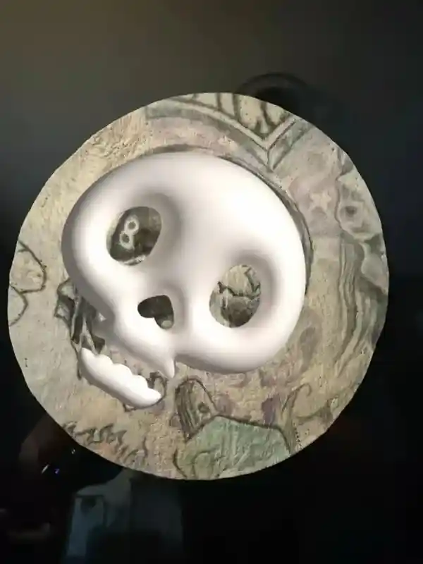 丈夫遗容化作永恒影像 妻子以特殊方式铭记亡夫