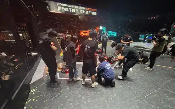 十万工程师启航,改变世界的第一步