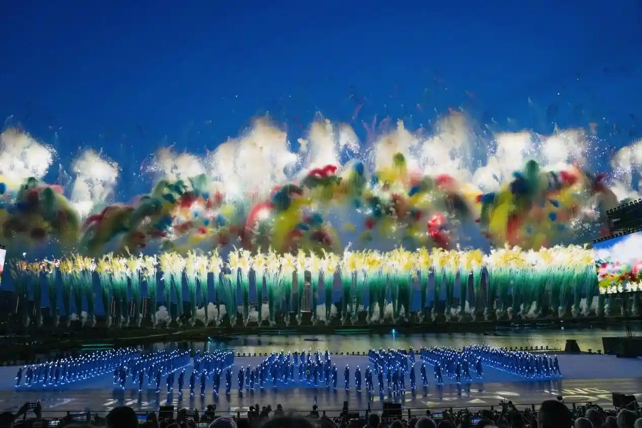 成都世运会震撼开幕！中国式现代化的绚丽画卷惊艳世界