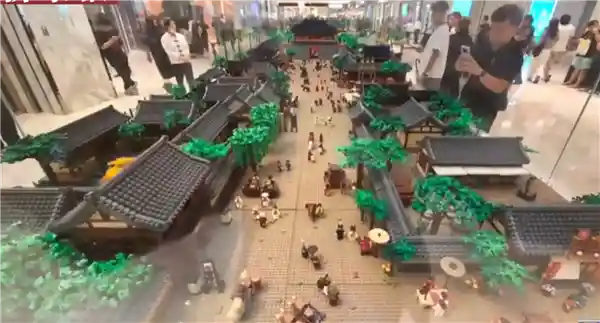三百万乐高积木再现《清明上河图》创吉尼斯纪录
