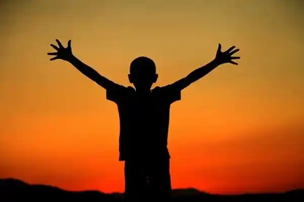 幼儿园开学上演冰火两重天:欢喜背后暗藏隐忧