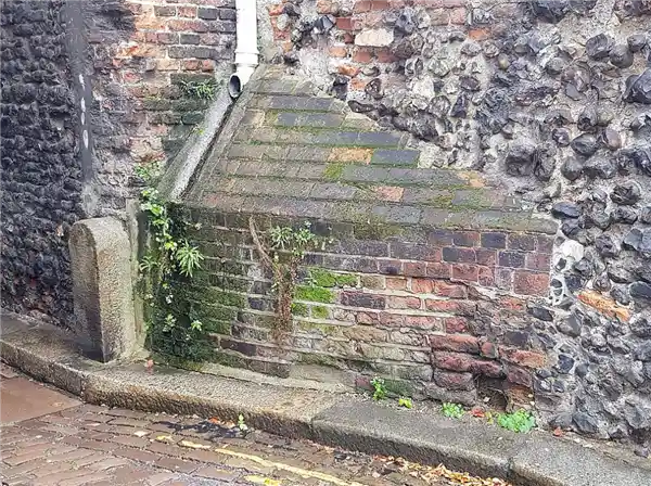 尿液反弹黑科技来袭,纽约小便罚单创新高