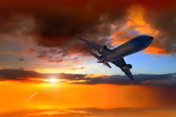 50分钟通话未阻坠机：F-35悲剧背后的通信谜团