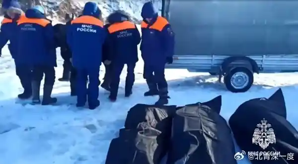 7名中国游客溺亡贝加尔湖 一家四口悲剧引关注 俄潜水员用摄像头精准打捞遗体